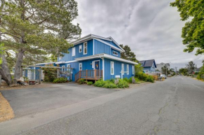 House with Hot Tub and Deck - Walk to Seaside Beach!